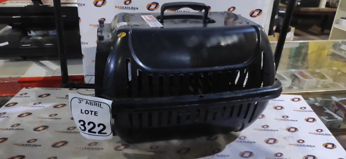 LOTE 322 - 01 CASA DE TRANSPORTE PARA PETS MARCA AGRO SHOP. (NO ESTADO) ATENÇÃO! FAZER A VISITAÇÃO ANTES DE ARREMATAR, NÃO SABEMOS SE FUNCIONA, LEILÃO NÃO TEM GARANTIA E NEM DEVOLUÇÃO, SUJEITO A POSSÍVEIS AVARIAS VISÍVEIS/OCULTAS E/OU AUSÊNCIA DE COMPONENTES.