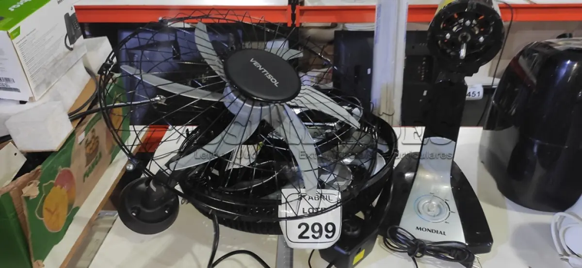 LOTE 299 - 01 VENTILADO DE PAREDE MARCA VENTISOL E 01 VENTILADOR DESMONTADO MARCA MONDIAL. (NO ESTADO) ATENÇÃO! FAZER A VISITAÇÃO ANTES DE ARREMATAR, NÃO SABEMOS SE FUNCIONA, LEILÃO NÃO TEM GARANTIA E NEM DEVOLUÇÃO, SUJEITO A POSSÍVEIS AVARIAS VISÍVEIS/OCULTAS E/OU AUSÊNCIA DE COMPONENTES.