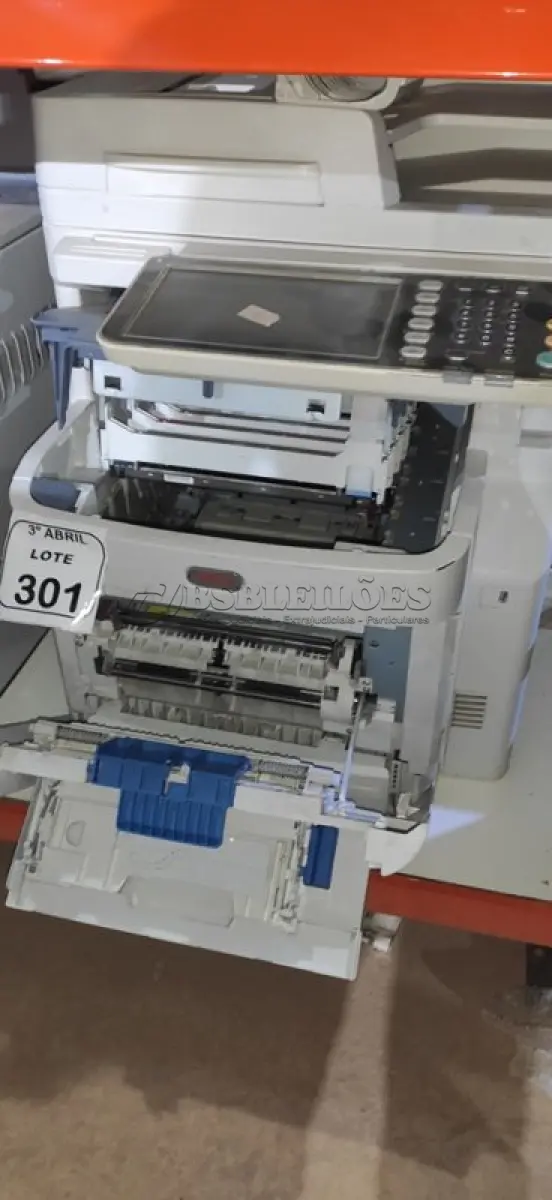 LOTE 301 - IMPRESSORA MULTIFUNCIONAL MODELO MC780 MARCA OKI. (NO ESTADO) ATENÇÃO! FAZER A VISITAÇÃO ANTES DE ARREMATAR, NÃO SABEMOS SE FUNCIONA, LEILÃO NÃO TEM GARANTIA E NEM DEVOLUÇÃO, SUJEITO A POSSÍVEIS AVARIAS VISÍVEIS/OCULTAS E/OU AUSÊNCIA DE COMPONENTES.