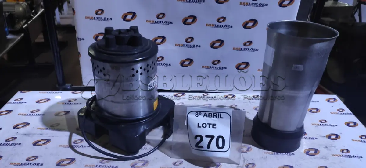 LOTE 270 - 01 LIQUIDIFICADOR INDUSTRIAL MARCA SPOLU. (NO ESTADO) ATENÇÃO! FAZER A VISITAÇÃO ANTES DE ARREMATAR, NÃO SABEMOS SE FUNCIONA, LEILÃO NÃO TEM GARANTIA E NEM DEVOLUÇÃO, SUJEITO A POSSÍVEIS AVARIAS VISÍVEIS/OCULTAS E/OU AUSÊNCIA DE COMPONENTES.