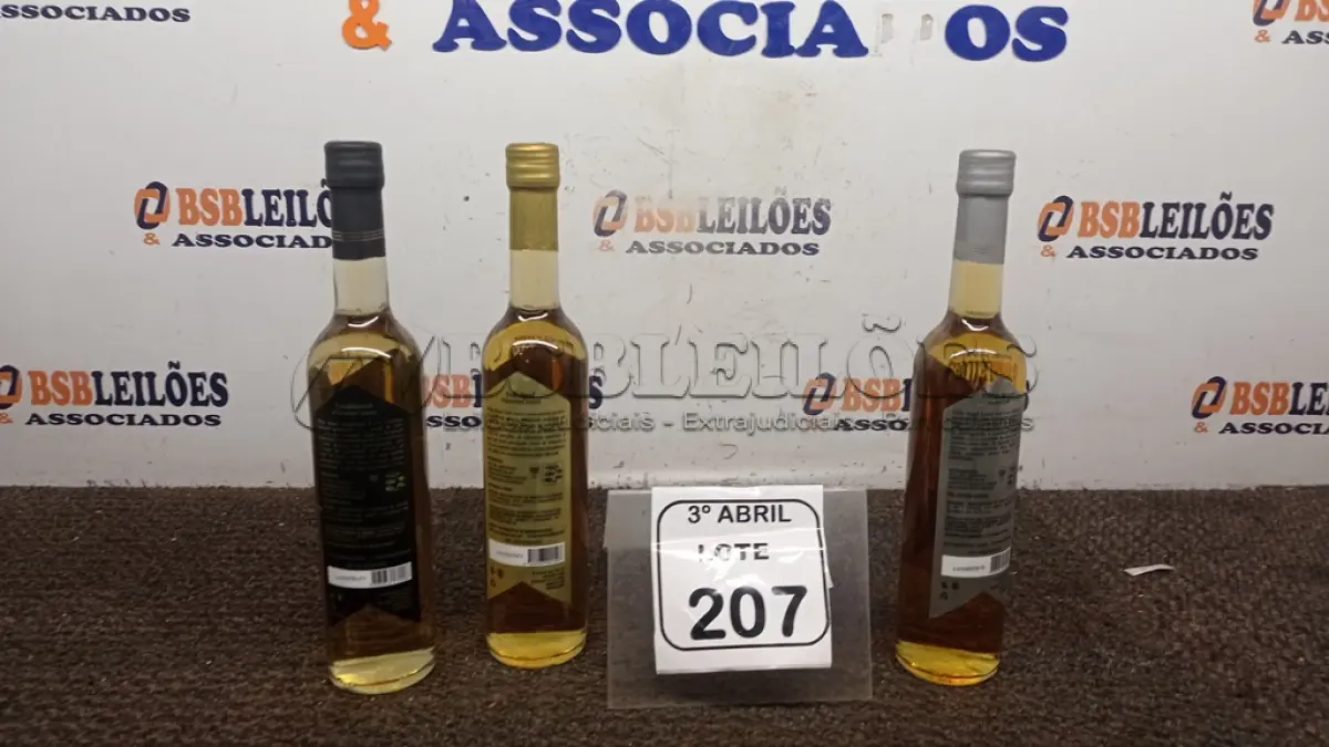 LOTE 207 - 03 GARRAFAS DE HIDROMEL 500 ML CADA SABORES DIVERSOS MARCA PHILP MEAD. (NO ESTADO) ATENÇÃO! FAZER A VISITAÇÃO ANTES DE ARREMATAR, NÃO SABEMOS SE FUNCIONA, LEILÃO NÃO TEM GARANTIA E NEM DEVOLUÇÃO, SUJEITO A POSSÍVEIS AVARIAS VISÍVEIS/OCULTAS E/OU AUSÊNCIA DE COMPONENTES.