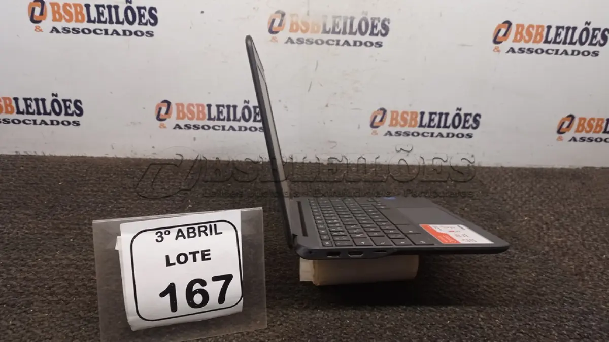 LOTE 167 - 01 CHROMEBOOK 16GB E.MMC MEMORIA 2GB LINHA CONNECT MARCA SAMSUNG SEM FONTE. (NO ESTADO) ATENÇÃO! FAZER A VISITAÇÃO ANTES DE ARREMATAR, NÃO SABEMOS SE FUNCIONA, LEILÃO NÃO TEM GARANTIA E NEM DEVOLUÇÃO, SUJEITO A POSSÍVEIS AVARIAS VISÍVEIS/OCULTAS E/OU AUSÊNCIA DE COMPONENTES.