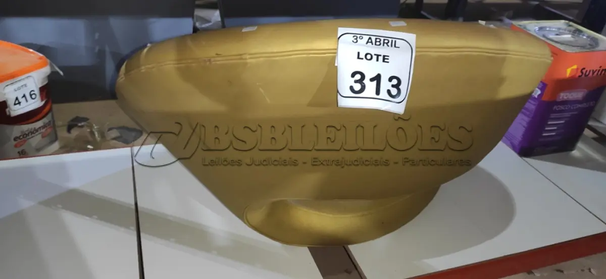 LOTE 313 - 01 ACENTO DE POLTRONA SEM BASE. (NO ESTADO) ATENÇÃO! FAZER A VISITAÇÃO ANTES DE ARREMATAR, NÃO SABEMOS SE FUNCIONA, LEILÃO NÃO TEM GARANTIA E NEM DEVOLUÇÃO, SUJEITO A POSSÍVEIS AVARIAS VISÍVEIS/OCULTAS E/OU AUSÊNCIA DE COMPONENTES.