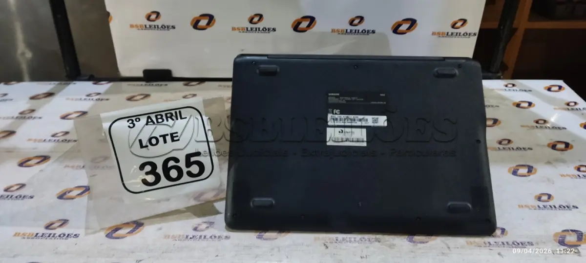 LOTE 365 - 01 CHROMEBOOK 16GB E.MMC MEMORIA 2GB LINHA CONNECT MARCA SAMSUNG SEM FONTE. (NO ESTADO) ATENÇÃO! FAZER A VISITAÇÃO ANTES DE ARREMATAR, NÃO SABEMOS SE FUNCIONA, LEILÃO NÃO TEM GARANTIA E NEM DEVOLUÇÃO, SUJEITO A POSSÍVEIS AVARIAS VISÍVEIS/OCULTAS E/OU AUSÊNCIA DE COMPONENTES.