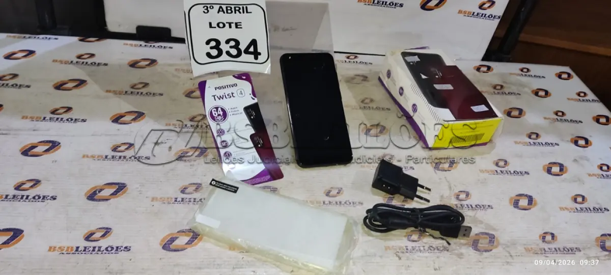 LOTE 334 - 01 SMARTPHONE COM CARREGADOR MODELO TWIST MARCA POSITIVO. (NO ESTADO) ATENÇÃO! FAZER A VISITAÇÃO ANTES DE ARREMATAR, NÃO SABEMOS SE FUNCIONA, LEILÃO NÃO TEM GARANTIA E NEM DEVOLUÇÃO, SUJEITO A POSSÍVEIS AVARIAS VISÍVEIS/OCULTAS E/OU AUSÊNCIA DE COMPONENTES.