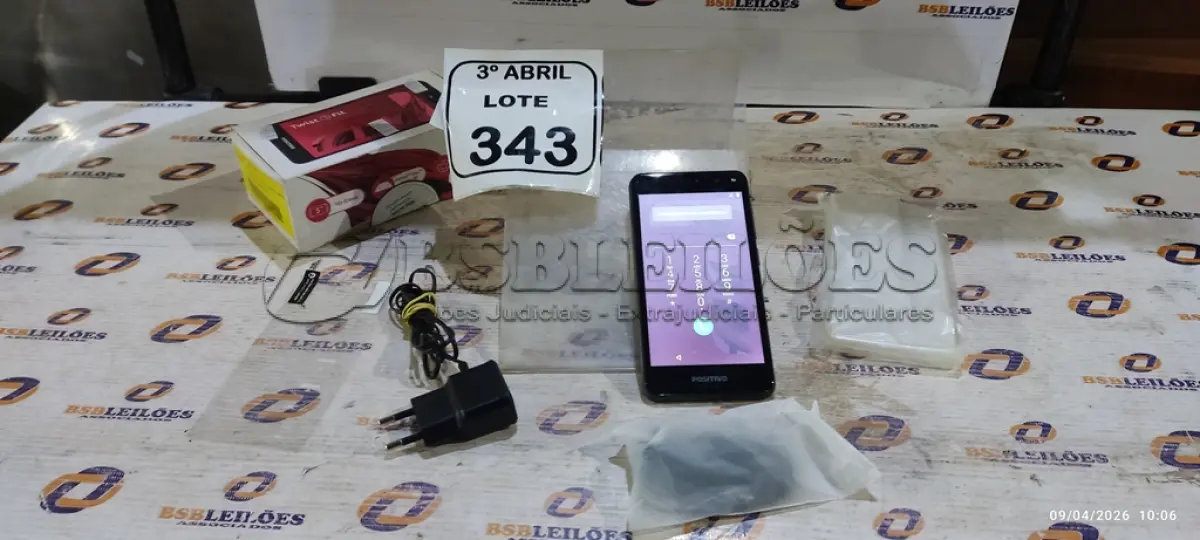 LOTE 343 - 01 SMARTPHONE COM CARREGADOR MODELO TWIST MARCA POSITIVO. (NO ESTADO) ATENÇÃO! FAZER A VISITAÇÃO ANTES DE ARREMATAR, NÃO SABEMOS SE FUNCIONA, LEILÃO NÃO TEM GARANTIA E NEM DEVOLUÇÃO, SUJEITO A POSSÍVEIS AVARIAS VISÍVEIS/OCULTAS E/OU AUSÊNCIA DE COMPONENTES.