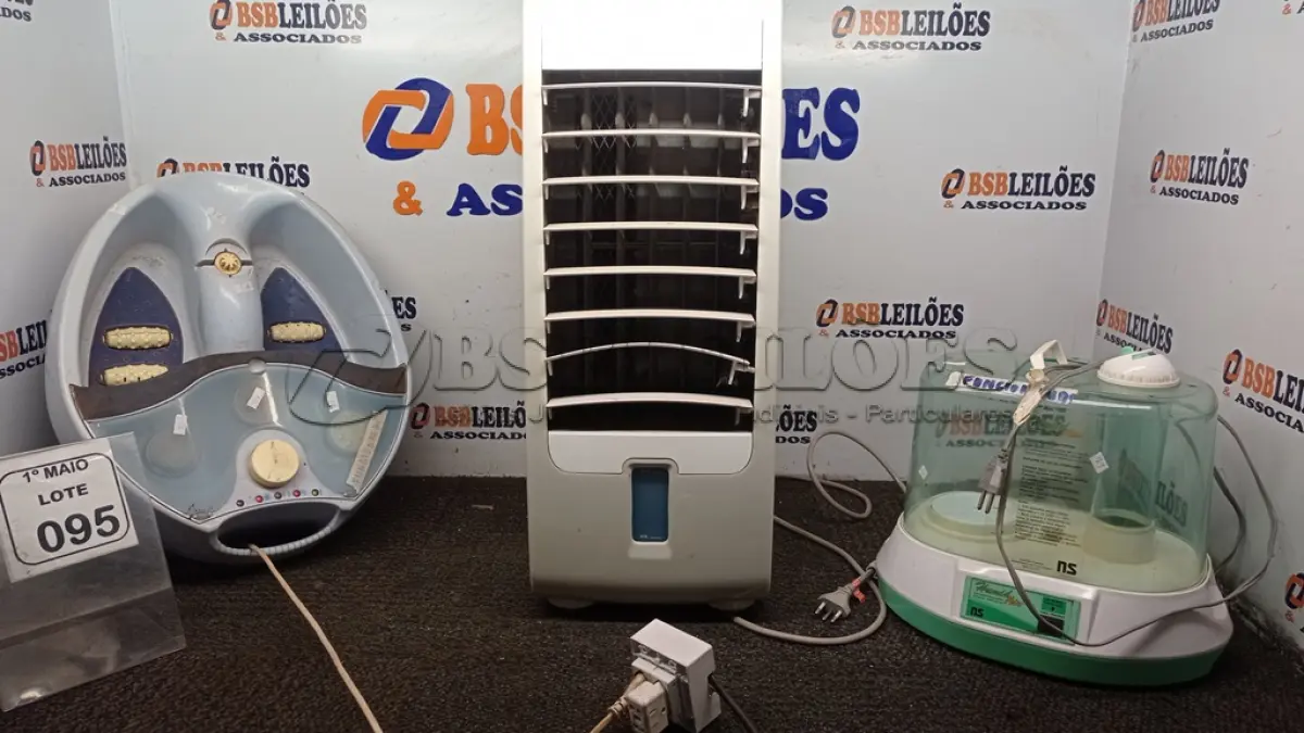 LOTE 095 - 01 HUMIDIFICADOR 220V MARCA ELECTROLUX, 01 UMIDIFICADOR E 01 MÁQUINA PARA MASSAGEAR PÉS. (NO ESTADO) ATENÇÃO! FAZER A VISITAÇÃO ANTES DE ARREMATAR, NÃO SABEMOS SE FUNCIONA, LEILÃO NÃO TEM GARANTIA E NEM DEVOLUÇÃO, SUJEITO A POSSÍVEIS AVARIAS VISÍVEIS/OCULTAS E/OU AUSÊNCIA DE COMPONENTES.