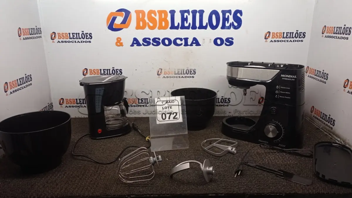 LOTE 072 - 01 BATEDEIRA MARCA MONDIAL E 01 CAFETEIRA MARCA MONDIAL. (NO ESTADO) ATENÇÃO! FAZER A VISITAÇÃO ANTES DE ARREMATAR, NÃO SABEMOS SE FUNCIONA, LEILÃO NÃO TEM GARANTIA E NEM DEVOLUÇÃO, SUJEITO A POSSÍVEIS AVARIAS VISÍVEIS/OCULTAS E/OU AUSÊNCIA DE COMPONENTES.