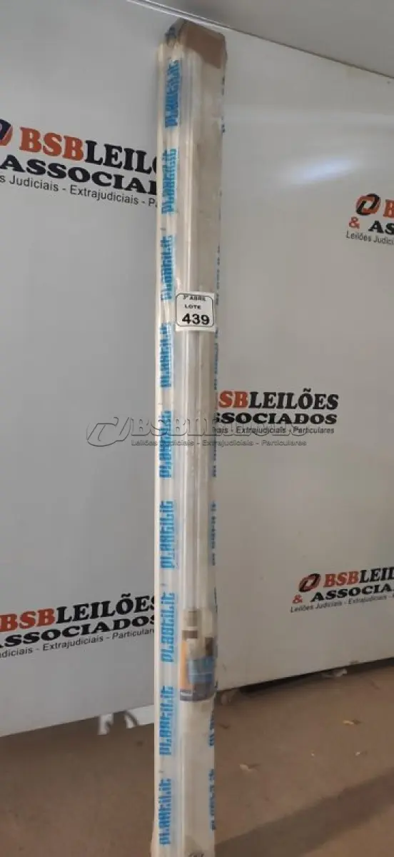 LOTE 439 - 01 PORTA SANFONADA. (NO ESTADO) ATENÇÃO! FAZER A VISITAÇÃO ANTES DE ARREMATAR, NÃO SABEMOS SE FUNCIONA, LEILÃO NÃO TEM GARANTIA E NEM DEVOLUÇÃO, SUJEITO A POSSÍVEIS AVARIAS VISÍVEIS/OCULTAS E/OU AUSÊNCIA DE COMPONENTES.