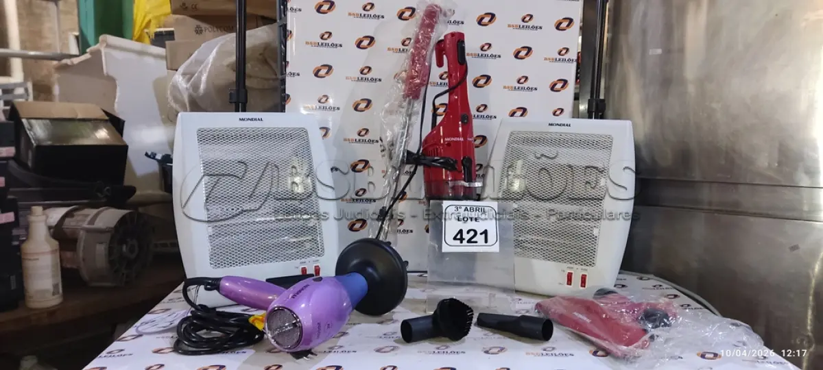 LOTE 421 - 01 SECADOR DE CABELO 220V MARCA MONDIAL, 01 ASPIRADOR DE PO MARCA MONDIAL E 02 AQUECEDORES MARCA MONDIAL. (NO ESTADO) ATENÇÃO! FAZER A VISITAÇÃO ANTES DE ARREMATAR, NÃO SABEMOS SE FUNCIONA, LEILÃO NÃO TEM GARANTIA E NEM DEVOLUÇÃO, SUJEITO A POSSÍVEIS AVARIAS VISÍVEIS/OCULTAS E/OU AUSÊNCIA DE COMPONENTES.
