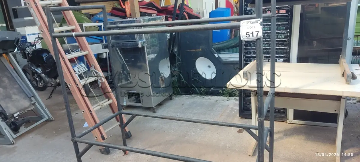 LOTE 517 - 01 ANDAIME DE 1,50X1,50. (NO ESTADO) ATENÇÃO! FAZER A VISITAÇÃO ANTES DE ARREMATAR, NÃO SABEMOS SE FUNCIONA, LEILÃO NÃO TEM GARANTIA E NEM DEVOLUÇÃO, SUJEITO A POSSÍVEIS AVARIAS VISÍVEIS/OCULTAS E/OU AUSÊNCIA DE COMPONENTES.