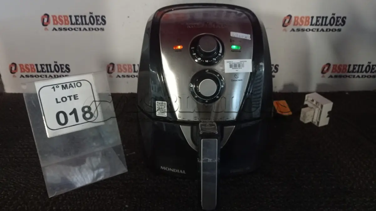 LOTE 018 - 01 AIR FRYER 4L 220V MARCA MONDIAL. (NO ESTADO) ATENÇÃO! FAZER A VISITAÇÃO ANTES DE ARREMATAR, NÃO SABEMOS SE FUNCIONA, LEILÃO NÃO TEM GARANTIA E NEM DEVOLUÇÃO, SUJEITO A POSSÍVEIS AVARIAS VISÍVEIS/OCULTAS E/OU AUSÊNCIA DE COMPONENTES.