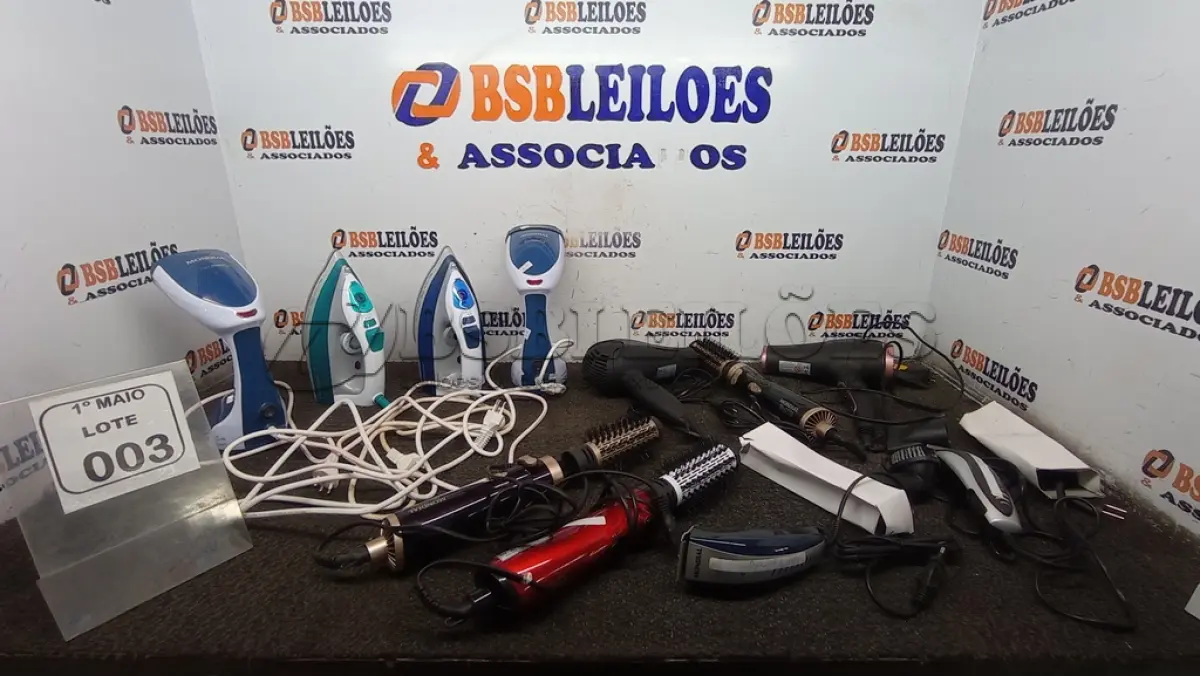 LOTE 003 - 02 FERROS DE PASSAR, 02 VAPORIZADORES DE ROUPA, 02 MÁQUINAS DE CORTAR CABELO, 02 SECADORES DE CABELO E 03 ESCOVAS DE CORTAR CABELO.  (NO ESTADO) ATENÇÃO! FAZER A VISITAÇÃO ANTES DE ARREMATAR, NÃO SABEMOS SE FUNCIONA, LEILÃO NÃO TEM GARANTIA E NEM DEVOLUÇÃO, SUJEITO A POSSÍVEIS AVARIAS VISÍVEIS/OCULTAS E/OU AUSÊNCIA DE COMPONENTES.
