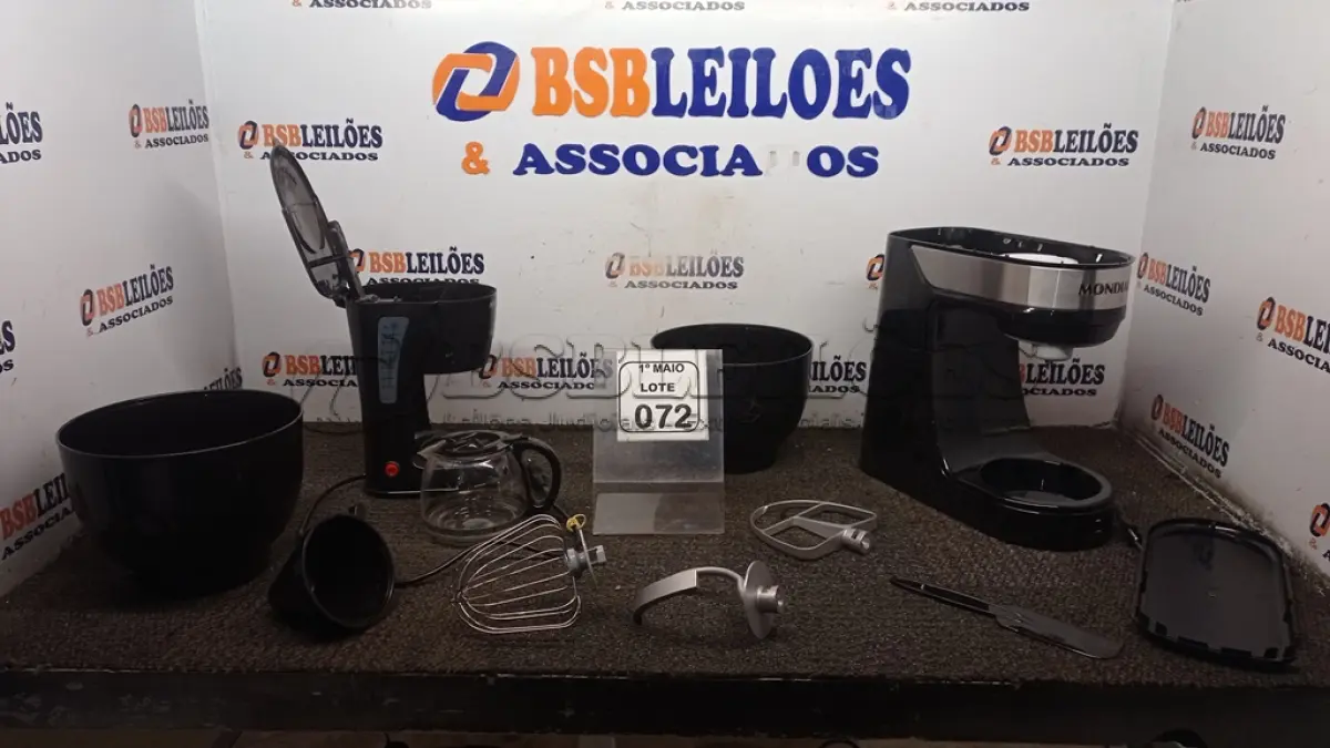 LOTE 072 - 01 BATEDEIRA MARCA MONDIAL E 01 CAFETEIRA MARCA MONDIAL. (NO ESTADO) ATENÇÃO! FAZER A VISITAÇÃO ANTES DE ARREMATAR, NÃO SABEMOS SE FUNCIONA, LEILÃO NÃO TEM GARANTIA E NEM DEVOLUÇÃO, SUJEITO A POSSÍVEIS AVARIAS VISÍVEIS/OCULTAS E/OU AUSÊNCIA DE COMPONENTES.