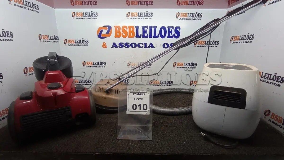LOTE 010 - 01 AIR FRYER MARCA PHILCO, 01 ENCERADEIRA DOMÉSTICA MARCA WALITA E 01 ASPIRADOR DE PÓ MARCA ELECTROLUX. (NO ESTADO) ATENÇÃO! FAZER A VISITAÇÃO ANTES DE ARREMATAR, NÃO SABEMOS SE FUNCIONA, LEILÃO NÃO TEM GARANTIA E NEM DEVOLUÇÃO, SUJEITO A POSSÍVEIS AVARIAS VISÍVEIS/OCULTAS E/OU AUSÊNCIA DE COMPONENTES.