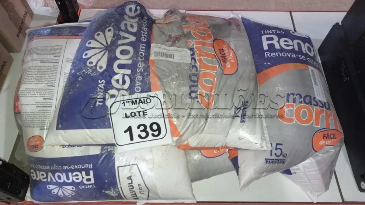 LOTE 139 - 05 PACOTES DE MASSA CORRIDA 15KG CADA MARCA RENOVARE. (NO ESTADO) ATENÇÃO! FAZER A VISITAÇÃO ANTES DE ARREMATAR, NÃO SABEMOS SE FUNCIONA, LEILÃO NÃO TEM GARANTIA E NEM DEVOLUÇÃO, SUJEITO A POSSÍVEIS AVARIAS VISÍVEIS/OCULTAS E/OU AUSÊNCIA DE COMPONENTES.