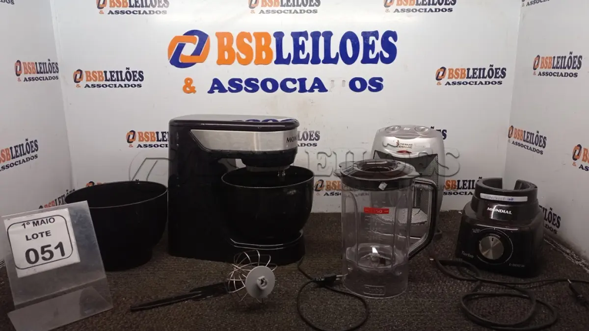 LOTE 051 - 01 BATEDEIRA PLANETÁRIA MARCA MONDIAL, 01 LIQUIDIFICADOR MARCA MONDIAL E 01 AQUECEDOR ELETRICO. (NO ESTADO) ATENÇÃO! FAZER A VISITAÇÃO ANTES DE ARREMATAR, NÃO SABEMOS SE FUNCIONA, LEILÃO NÃO TEM GARANTIA E NEM DEVOLUÇÃO, SUJEITO A POSSÍVEIS AVARIAS VISÍVEIS/OCULTAS E/OU AUSÊNCIA DE COMPONENTES.