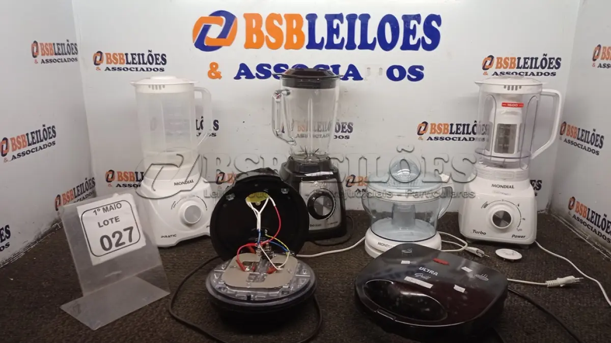 LOTE 027 - 03 LIQUIDIFICADORES, 01 ESPREMEDOR DE FRUTAS E 02 SANDUICHEIRAS MARCA MONDIAL. (NO ESTADO) ATENÇÃO! FAZER A VISITAÇÃO ANTES DE ARREMATAR, NÃO SABEMOS SE FUNCIONA, LEILÃO NÃO TEM GARANTIA E NEM DEVOLUÇÃO, SUJEITO A POSSÍVEIS AVARIAS VISÍVEIS/OCULTAS E/OU AUSÊNCIA DE COMPONENTES.