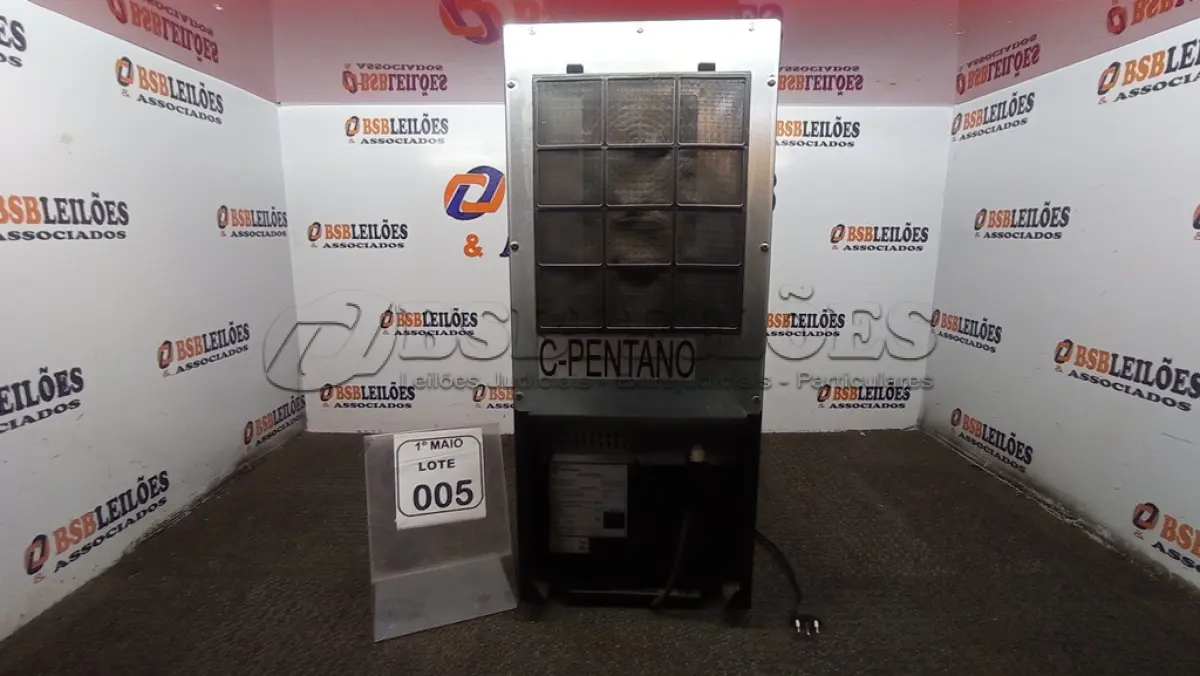 LOTE 005 - 01 CLIMATIZADOR DE VINHOS 127V MARCA ELECTROLUX. (NO ESTADO) ATENÇÃO! FAZER A VISITAÇÃO ANTES DE ARREMATAR, NÃO SABEMOS SE FUNCIONA, LEILÃO NÃO TEM GARANTIA E NEM DEVOLUÇÃO, SUJEITO A POSSÍVEIS AVARIAS VISÍVEIS/OCULTAS E/OU AUSÊNCIA DE COMPONENTES.