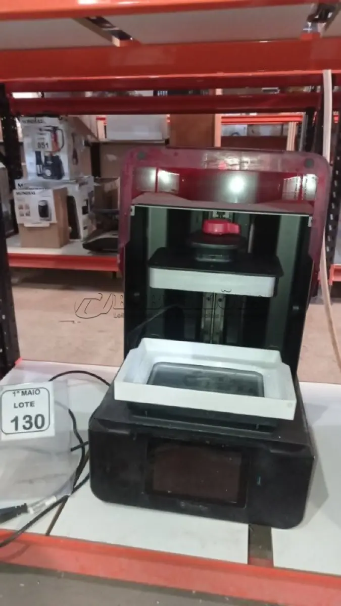 LOTE 130 - 01 IMPRESSORA 3D. (NO ESTADO) ATENÇÃO! FAZER A VISITAÇÃO ANTES DE ARREMATAR, NÃO SABEMOS SE FUNCIONA, LEILÃO NÃO TEM GARANTIA E NEM DEVOLUÇÃO, SUJEITO A POSSÍVEIS AVARIAS VISÍVEIS/OCULTAS E/OU AUSÊNCIA DE COMPONENTES.