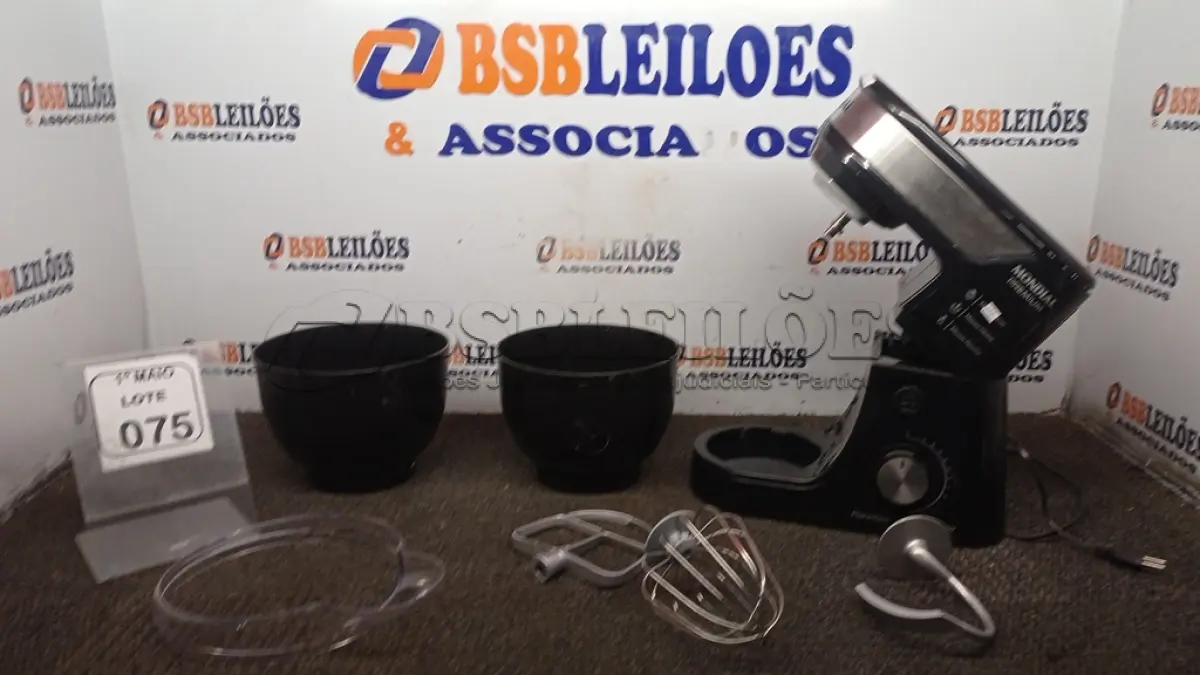 LOTE 075 - 01 BATEDEIRA PLANETÁRIA COM 02 TIJELAS 220 MARCA MONDIAL. (NO ESTADO) ATENÇÃO! FAZER A VISITAÇÃO ANTES DE ARREMATAR, NÃO SABEMOS SE FUNCIONA, LEILÃO NÃO TEM GARANTIA E NEM DEVOLUÇÃO, SUJEITO A POSSÍVEIS AVARIAS VISÍVEIS/OCULTAS E/OU AUSÊNCIA DE COMPONENTES.