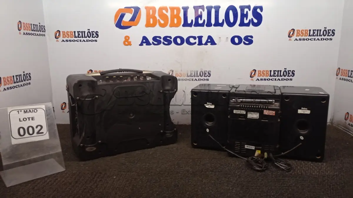LOTE 002 - 01 MINI SYSTEM COM CAIXA ACOPLADAS MARCA PHILCO E 01 CAIXA DE SOM MODELO EXPLOSOUND. (NO ESTADO) ATENÇÃO! FAZER A VISITAÇÃO ANTES DE ARREMATAR, NÃO SABEMOS SE FUNCIONA, LEILÃO NÃO TEM GARANTIA E NEM DEVOLUÇÃO, SUJEITO A POSSÍVEIS AVARIAS VISÍVEIS/OCULTAS E/OU AUSÊNCIA DE COMPONENTES.