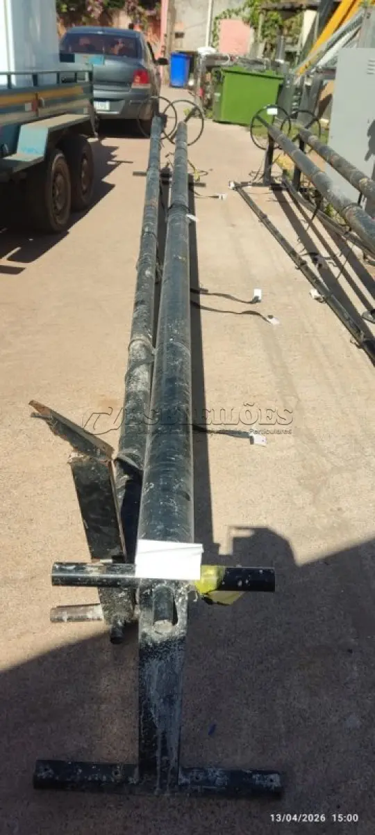 LOTE 520 - 02 ENROLADORES PARA CAPA DE PISCINA 6,30M APROXIMADAMENTE. (NO ESTADO) ATENÇÃO! FAZER A VISITAÇÃO ANTES DE ARREMATAR, NÃO SABEMOS SE FUNCIONA, LEILÃO NÃO TEM GARANTIA E NEM DEVOLUÇÃO, SUJEITO A POSSÍVEIS AVARIAS VISÍVEIS/OCULTAS E/OU AUSÊNCIA DE COMPONENTES.