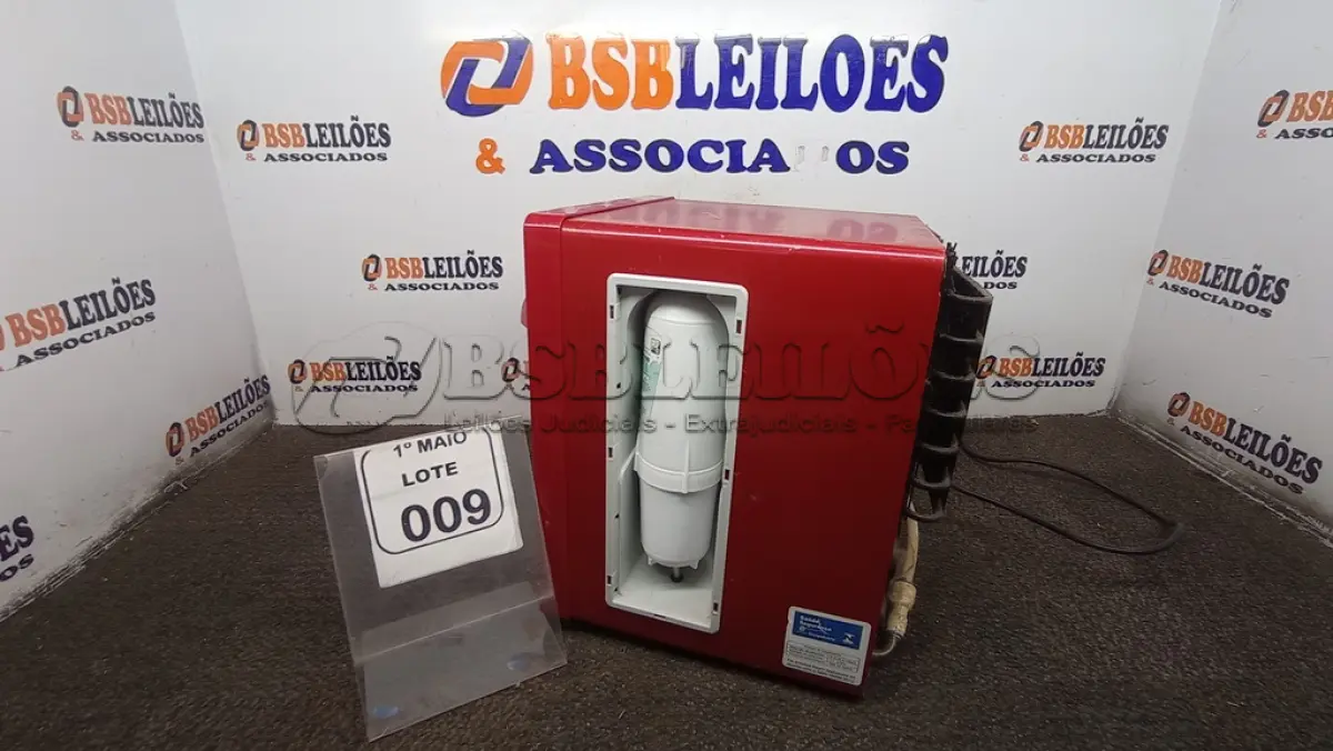 LOTE 009 - 01 PURIFICADOR DE ÁGUA MARCA SOFT. (NO ESTADO) ATENÇÃO! FAZER A VISITAÇÃO ANTES DE ARREMATAR, NÃO SABEMOS SE FUNCIONA, LEILÃO NÃO TEM GARANTIA E NEM DEVOLUÇÃO, SUJEITO A POSSÍVEIS AVARIAS VISÍVEIS/OCULTAS E/OU AUSÊNCIA DE COMPONENTES.