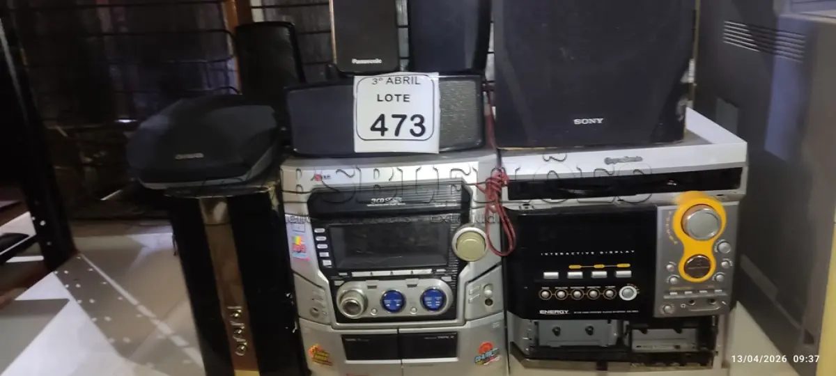 LOTE 473 - 02 MINIS SYSTEMS, 01 CAIXA SUBWOOFER E 11 CAIXAS DE SOM DE MARCA E MODELOS DIVERSOS. (NO ESTADO) ATENÇÃO! FAZER A VISITAÇÃO ANTES DE ARREMATAR, NÃO SABEMOS SE FUNCIONA, LEILÃO NÃO TEM GARANTIA E NEM DEVOLUÇÃO, SUJEITO A POSSÍVEIS AVARIAS VISÍVEIS/OCULTAS E/OU AUSÊNCIA DE COMPONENTES.