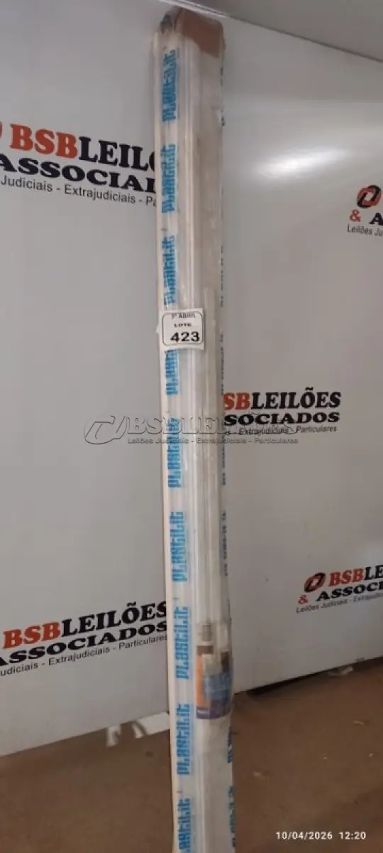 LOTE 423 - 01 PORTA SANFONADA MARCA PLASFLEX. (NO ESTADO) ATENÇÃO! FAZER A VISITAÇÃO ANTES DE ARREMATAR, NÃO SABEMOS SE FUNCIONA, LEILÃO NÃO TEM GARANTIA E NEM DEVOLUÇÃO, SUJEITO A POSSÍVEIS AVARIAS VISÍVEIS/OCULTAS E/OU AUSÊNCIA DE COMPONENTES.