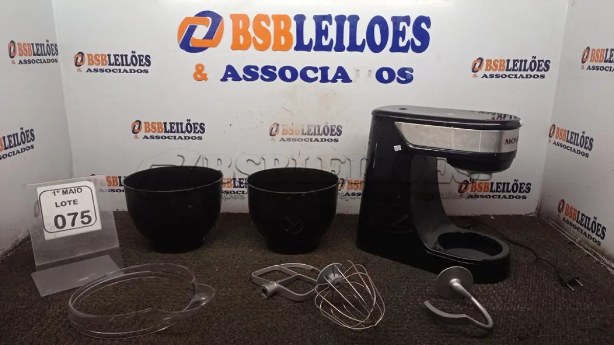 LOTE 075 - 01 BATEDEIRA PLANETÁRIA COM 02 TIJELAS 220 MARCA MONDIAL. (NO ESTADO) ATENÇÃO! FAZER A VISITAÇÃO ANTES DE ARREMATAR, NÃO SABEMOS SE FUNCIONA, LEILÃO NÃO TEM GARANTIA E NEM DEVOLUÇÃO, SUJEITO A POSSÍVEIS AVARIAS VISÍVEIS/OCULTAS E/OU AUSÊNCIA DE COMPONENTES.
