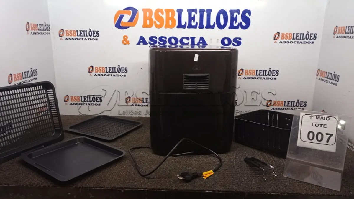LOTE 007 - 01 AIR FRYER/FORNO 12L 220V MARCA MONDIAL. (NO ESTADO) ATENÇÃO! FAZER A VISITAÇÃO ANTES DE ARREMATAR, NÃO SABEMOS SE FUNCIONA, LEILÃO NÃO TEM GARANTIA E NEM DEVOLUÇÃO, SUJEITO A POSSÍVEIS AVARIAS VISÍVEIS/OCULTAS E/OU AUSÊNCIA DE COMPONENTES.