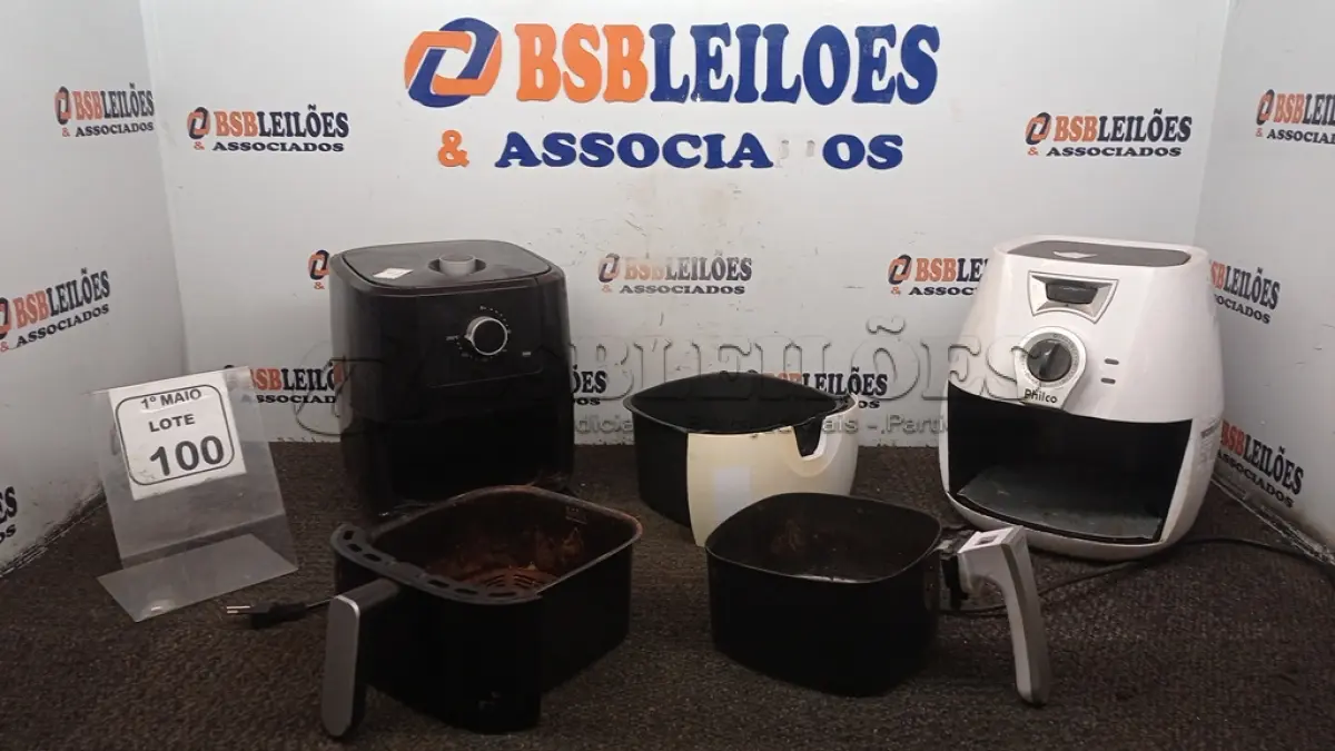 LOTE 100 - 02 AIR FRYERS 220V MARCAS FAMA E PHILCO. (NO ESTADO) ATENÇÃO! FAZER A VISITAÇÃO ANTES DE ARREMATAR, NÃO SABEMOS SE FUNCIONA, LEILÃO NÃO TEM GARANTIA E NEM DEVOLUÇÃO, SUJEITO A POSSÍVEIS AVARIAS VISÍVEIS/OCULTAS E/OU AUSÊNCIA DE COMPONENTES.