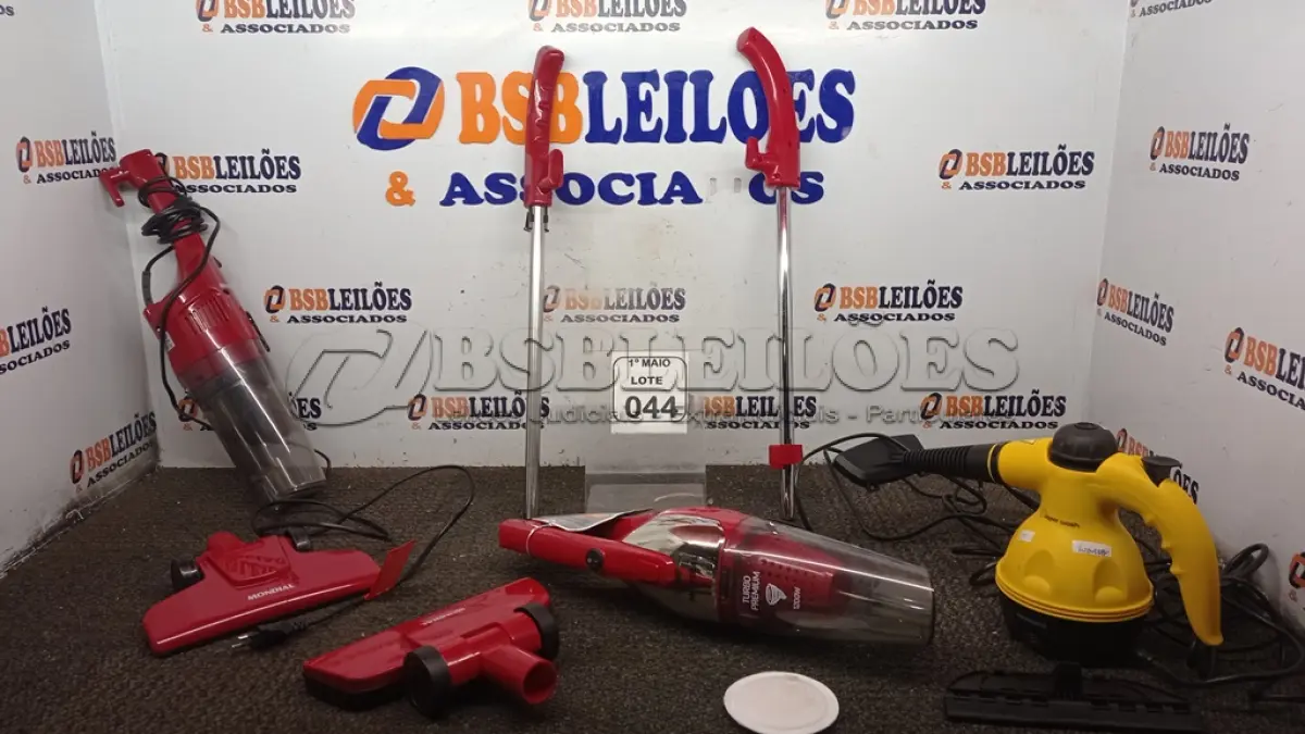 LOTE 044 - 02 ASPIRADORES DE PÓ E 01 HIGIENIZADOR A VAPOR. (NO ESTADO) ATENÇÃO! FAZER A VISITAÇÃO ANTES DE ARREMATAR, NÃO SABEMOS SE FUNCIONA, LEILÃO NÃO TEM GARANTIA E NEM DEVOLUÇÃO, SUJEITO A POSSÍVEIS AVARIAS VISÍVEIS/OCULTAS E/OU AUSÊNCIA DE COMPONENTES.