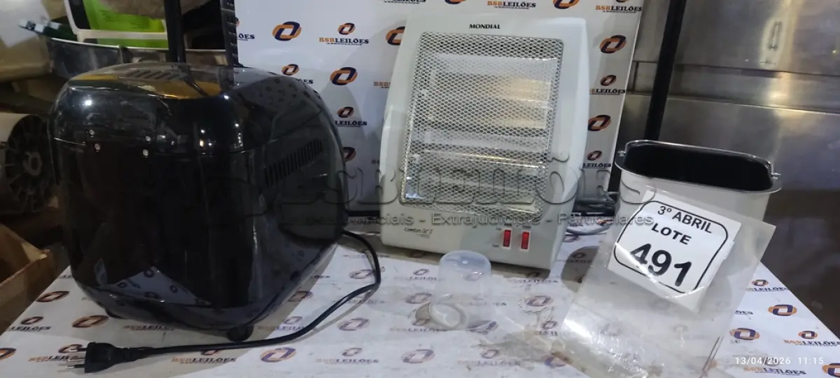 LOTE 491 - 01 MÁQUINA DE FAZER PÃO MARCA MONDIAL E 01 AQUECEDOR MARCA MONDIAL. (NO ESTADO) ATENÇÃO! FAZER A VISITAÇÃO ANTES DE ARREMATAR, NÃO SABEMOS SE FUNCIONA, LEILÃO NÃO TEM GARANTIA E NEM DEVOLUÇÃO, SUJEITO A POSSÍVEIS AVARIAS VISÍVEIS/OCULTAS E/OU AUSÊNCIA DE COMPONENTES.