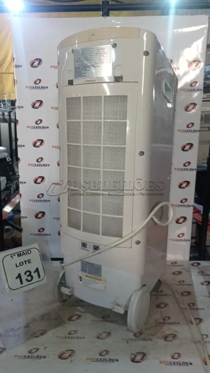 LOTE 131 - 01 CLIMATIZADOR DE AR 220V MARCA CONSUL. (NO ESTADO) ATENÇÃO! FAZER A VISITAÇÃO ANTES DE ARREMATAR, NÃO SABEMOS SE FUNCIONA, LEILÃO NÃO TEM GARANTIA E NEM DEVOLUÇÃO, SUJEITO A POSSÍVEIS AVARIAS VISÍVEIS/OCULTAS E/OU AUSÊNCIA DE COMPONENTES.
