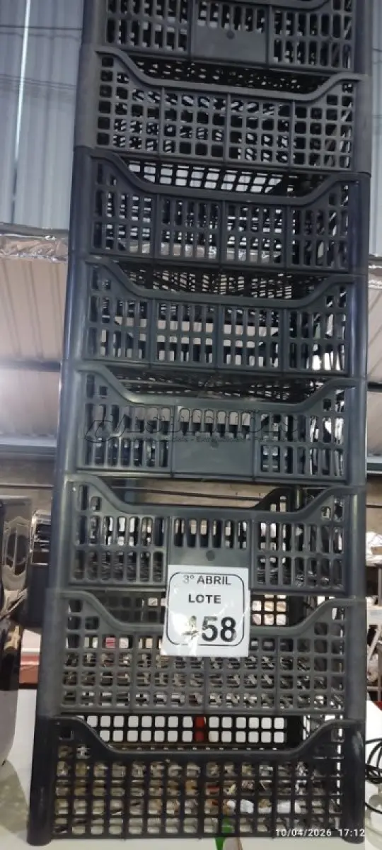 LOTE 458 - 01 PORTA SANFONADA. (NO ESTADO) ATENÇÃO! FAZER A VISITAÇÃO ANTES DE ARREMATAR, NÃO SABEMOS SE FUNCIONA, LEILÃO NÃO TEM GARANTIA E NEM DEVOLUÇÃO, SUJEITO A POSSÍVEIS AVARIAS VISÍVEIS/OCULTAS E/OU AUSÊNCIA DE COMPONENTES.
