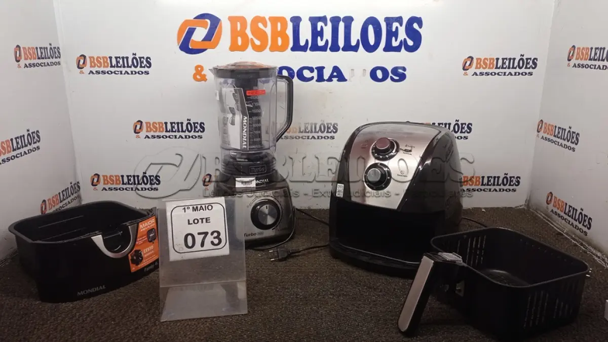 LOTE 073 - 01 AIR FRYER MARCA MONDIAL E 01 LIQUIDIFICADOR 220V MARCA MONDIAL. (NO ESTADO) ATENÇÃO! FAZER A VISITAÇÃO ANTES DE ARREMATAR, NÃO SABEMOS SE FUNCIONA, LEILÃO NÃO TEM GARANTIA E NEM DEVOLUÇÃO, SUJEITO A POSSÍVEIS AVARIAS VISÍVEIS/OCULTAS E/OU AUSÊNCIA DE COMPONENTES.