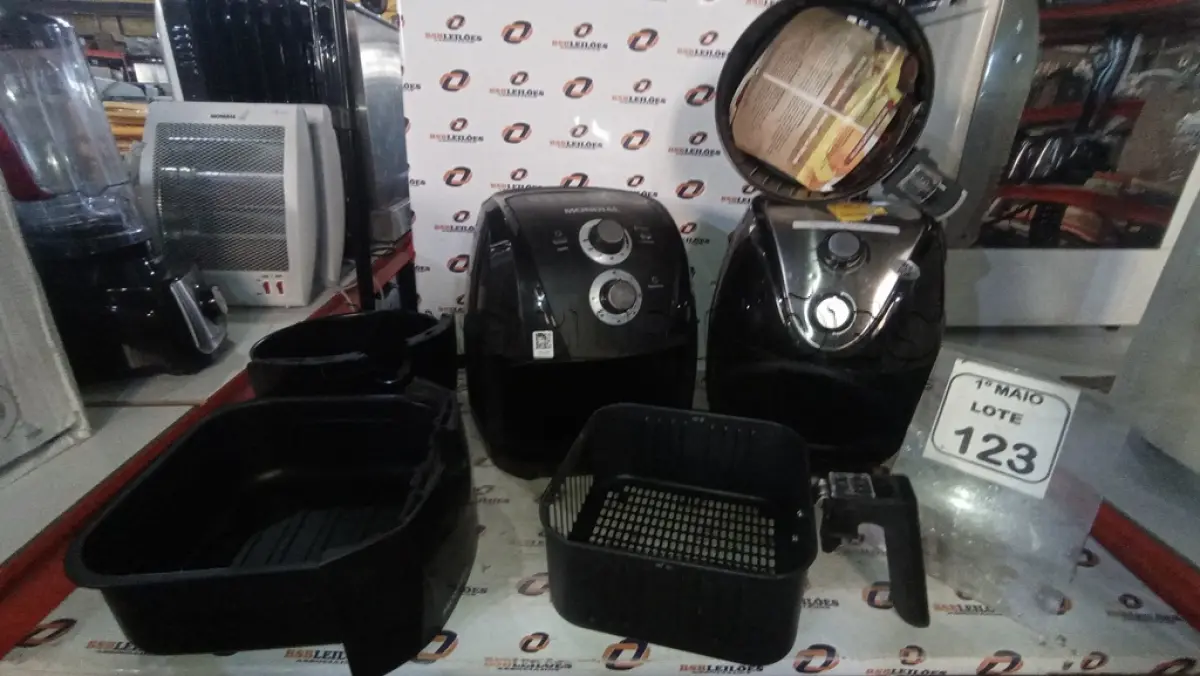 LOTE 123 - 02 AIR FRYERS 220V MARCA MONDIAL. (NO ESTADO) ATENÇÃO! FAZER A VISITAÇÃO ANTES DE ARREMATAR, NÃO SABEMOS SE FUNCIONA, LEILÃO NÃO TEM GARANTIA E NEM DEVOLUÇÃO, SUJEITO A POSSÍVEIS AVARIAS VISÍVEIS/OCULTAS E/OU AUSÊNCIA DE COMPONENTES.