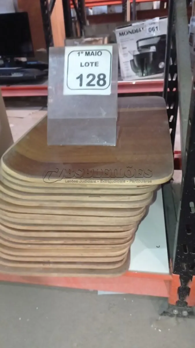 LOTE 128 - 20 PLACAS DE MADEIRA. (NO ESTADO) ATENÇÃO! FAZER A VISITAÇÃO ANTES DE ARREMATAR, NÃO SABEMOS SE FUNCIONA, LEILÃO NÃO TEM GARANTIA E NEM DEVOLUÇÃO, SUJEITO A POSSÍVEIS AVARIAS VISÍVEIS/OCULTAS E/OU AUSÊNCIA DE COMPONENTES.