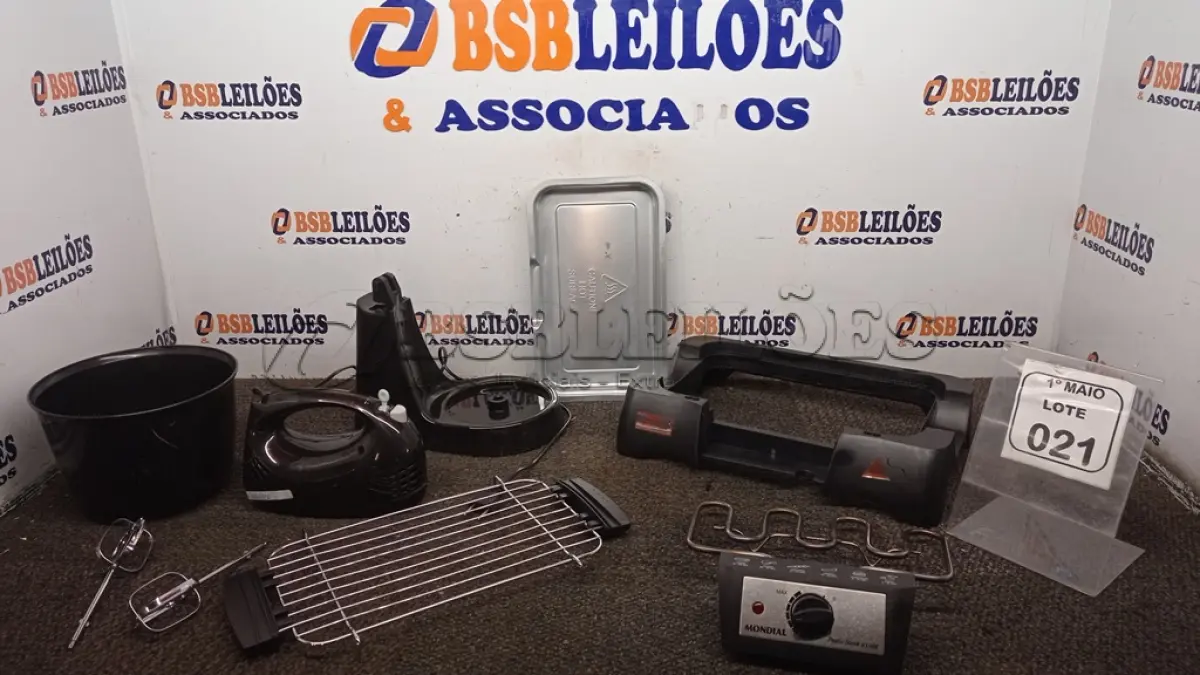 LOTE 021 - 01 CHURRASQUEIRA ELÉTRICA 220V MARCA MONDIAL E 01 BATEDEIRA 220V MARCA MONDIAL. (NO ESTADO) ATENÇÃO! FAZER A VISITAÇÃO ANTES DE ARREMATAR, NÃO SABEMOS SE FUNCIONA, LEILÃO NÃO TEM GARANTIA E NEM DEVOLUÇÃO, SUJEITO A POSSÍVEIS AVARIAS VISÍVEIS/OCULTAS E/OU AUSÊNCIA DE COMPONENTES.