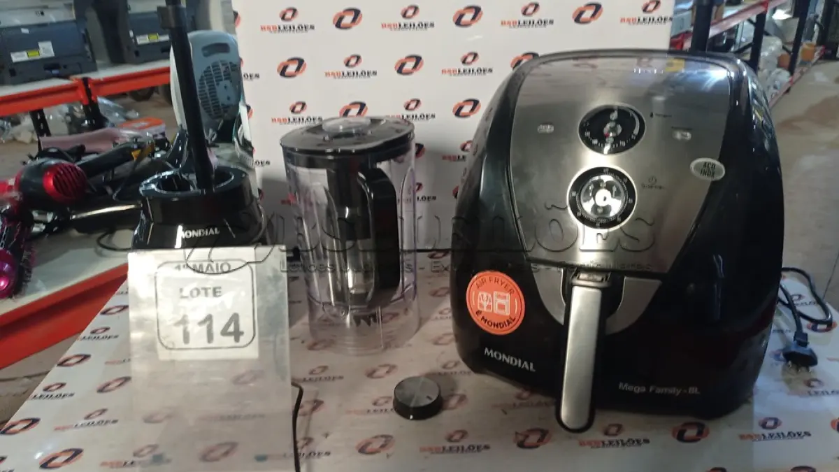 LOTE 114 - 01 AIR FRYER 220V MARCA MONDIAL E 01 LIQUIDIFICADOR 220V MARCA MONDIAL. (NO ESTADO) ATENÇÃO! FAZER A VISITAÇÃO ANTES DE ARREMATAR, NÃO SABEMOS SE FUNCIONA, LEILÃO NÃO TEM GARANTIA E NEM DEVOLUÇÃO, SUJEITO A POSSÍVEIS AVARIAS VISÍVEIS/OCULTAS E/OU AUSÊNCIA DE COMPONENTES.