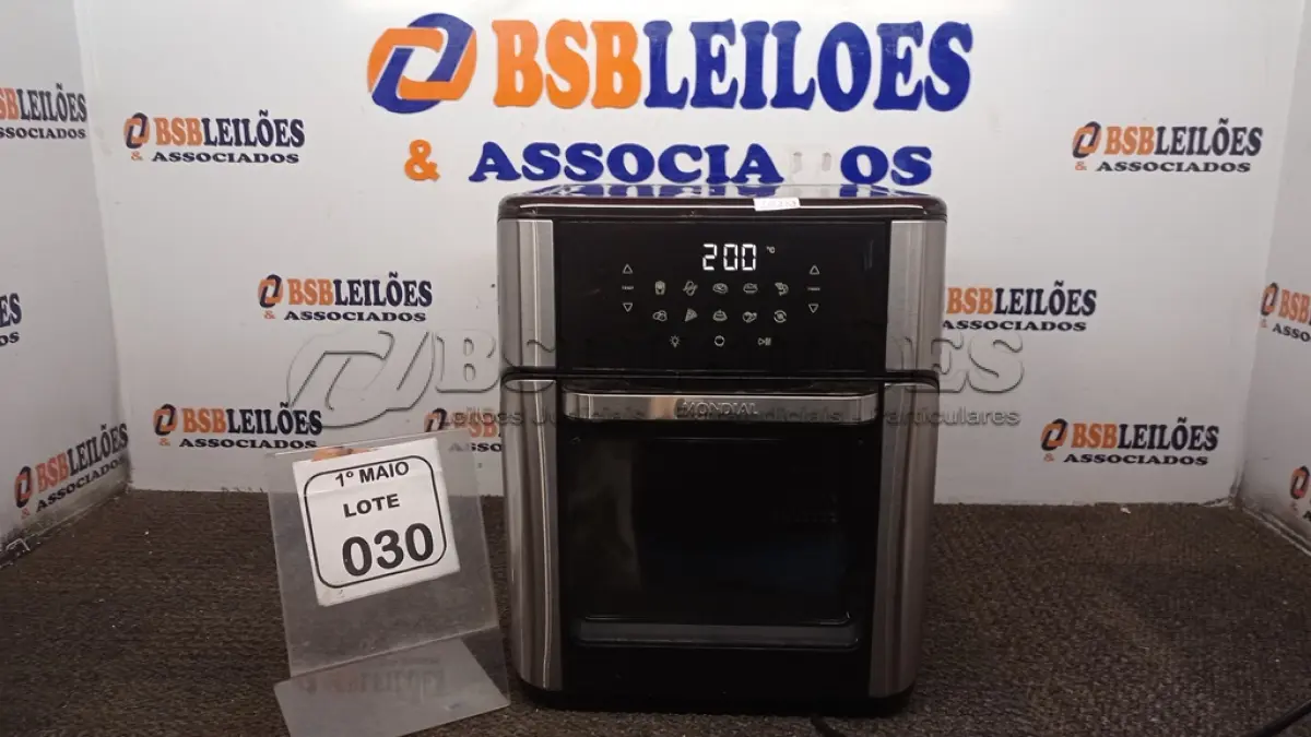 LOTE 030 - 01 AIR FRYER/FORNO 12L 220V MARCA MONDIAL. (NO ESTADO) ATENÇÃO! FAZER A VISITAÇÃO ANTES DE ARREMATAR, NÃO SABEMOS SE FUNCIONA, LEILÃO NÃO TEM GARANTIA E NEM DEVOLUÇÃO, SUJEITO A POSSÍVEIS AVARIAS VISÍVEIS/OCULTAS E/OU AUSÊNCIA DE COMPONENTES.