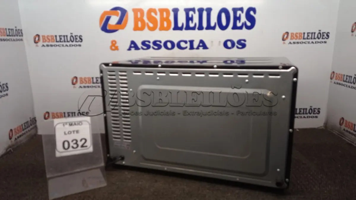 LOTE 032 - 01 FORNO ELÉTRICO MODELO GRAND FAMILY II 52L MARCA MONDIAL. (NO ESTADO) ATENÇÃO! FAZER A VISITAÇÃO ANTES DE ARREMATAR, NÃO SABEMOS SE FUNCIONA, LEILÃO NÃO TEM GARANTIA E NEM DEVOLUÇÃO, SUJEITO A POSSÍVEIS AVARIAS VISÍVEIS/OCULTAS E/OU AUSÊNCIA DE COMPONENTES.