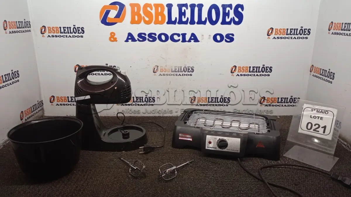 LOTE 021 - 01 CHURRASQUEIRA ELÉTRICA 220V MARCA MONDIAL E 01 BATEDEIRA 220V MARCA MONDIAL. (NO ESTADO) ATENÇÃO! FAZER A VISITAÇÃO ANTES DE ARREMATAR, NÃO SABEMOS SE FUNCIONA, LEILÃO NÃO TEM GARANTIA E NEM DEVOLUÇÃO, SUJEITO A POSSÍVEIS AVARIAS VISÍVEIS/OCULTAS E/OU AUSÊNCIA DE COMPONENTES.