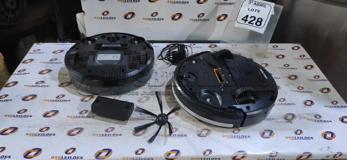 LOTE 428 - 02 ASPIRADORES ROBÔS MARCA MONDIAL. (NO ESTADO) ATENÇÃO! FAZER A VISITAÇÃO ANTES DE ARREMATAR, NÃO SABEMOS SE FUNCIONA, LEILÃO NÃO TEM GARANTIA E NEM DEVOLUÇÃO, SUJEITO A POSSÍVEIS AVARIAS VISÍVEIS/OCULTAS E/OU AUSÊNCIA DE COMPONENTES.