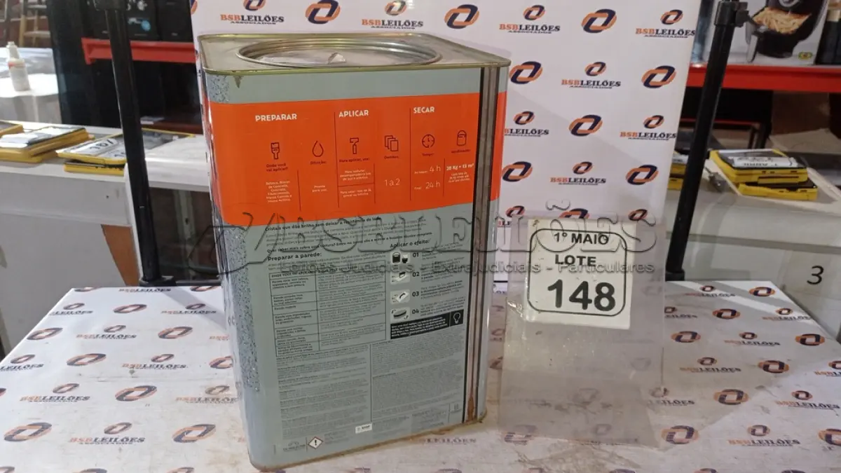 LOTE 148 - 01 LATA DE TEXTURA TEXTURATTO PREMIUM 28KG EXTERIOR/INTERIOR COR EFEITO BRILHO PRETO MARCA SUVINIL. (NO ESTADO) ATENÇÃO! FAZER A VISITAÇÃO ANTES DE ARREMATAR, NÃO SABEMOS SE FUNCIONA, LEILÃO NÃO TEM GARANTIA E NEM DEVOLUÇÃO, SUJEITO A POSSÍVEIS AVARIAS VISÍVEIS/OCULTAS E/OU AUSÊNCIA DE COMPONENTES.