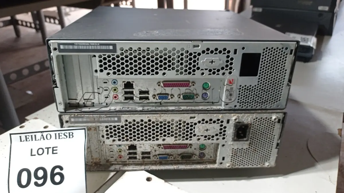 LOTE 096 - 02 CPUS LENOVO. (NO ESTADO) ATENÇÃO! FAZER A VISITAÇÃO ANTES DE ARREMATAR, NÃO SABEMOS SE FUNCIONA, LEILÃO NÃO TEM GARANTIA E NEM DEVOLUÇÃO, SUJEITO A POSSÍVEIS AVARIAS VISÍVEIS/OCULTAS E/OU AUSÊNCIA DE COMPONENTES.