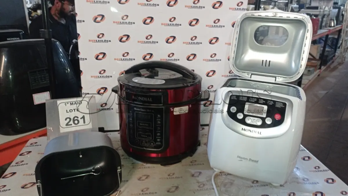 LOTE 261 - 01 PANIFICADORA 220V MARCA MONDIAL. (NO ESTADO) ATENÇÃO! FAZER A VISITAÇÃO ANTES DE ARREMATAR, NÃO SABEMOS SE FUNCIONA, LEILÃO NÃO TEM GARANTIA E NEM DEVOLUÇÃO, SUJEITO A POSSÍVEIS AVARIAS VISÍVEIS/OCULTAS E/OU AUSÊNCIA DE COMPONENTES.