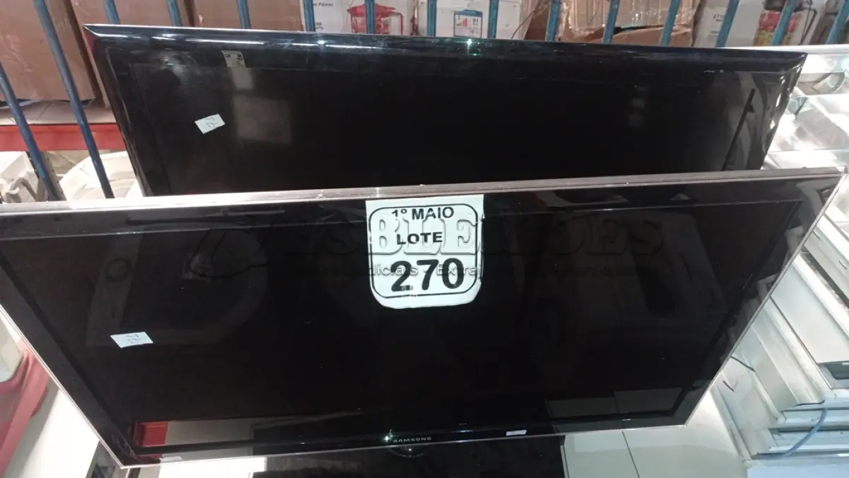 LOTE 270 - 01 TV LCD 32’’ MARCA LG E 01 TV LCD 32’’ MARCA SAMSUNG. (NO ESTADO) ATENÇÃO! FAZER A VISITAÇÃO ANTES DE ARREMATAR, NÃO SABEMOS SE FUNCIONA, LEILÃO NÃO TEM GARANTIA E NEM DEVOLUÇÃO, SUJEITO A POSSÍVEIS AVARIAS VISÍVEIS/OCULTAS E/OU AUSÊNCIA DE COMPONENTES.